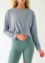 Load image into Gallery viewer, Studio Long Sleeve Pull Over